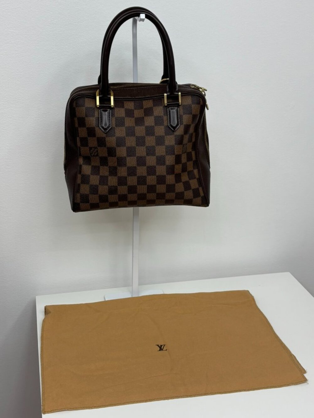 ✨ AUTHENTIC Louis Vuitton Damier Ebene Brera Handbag ✨